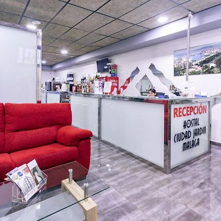 Hostal Ciudad Jardin Malaga Bagian luar foto
