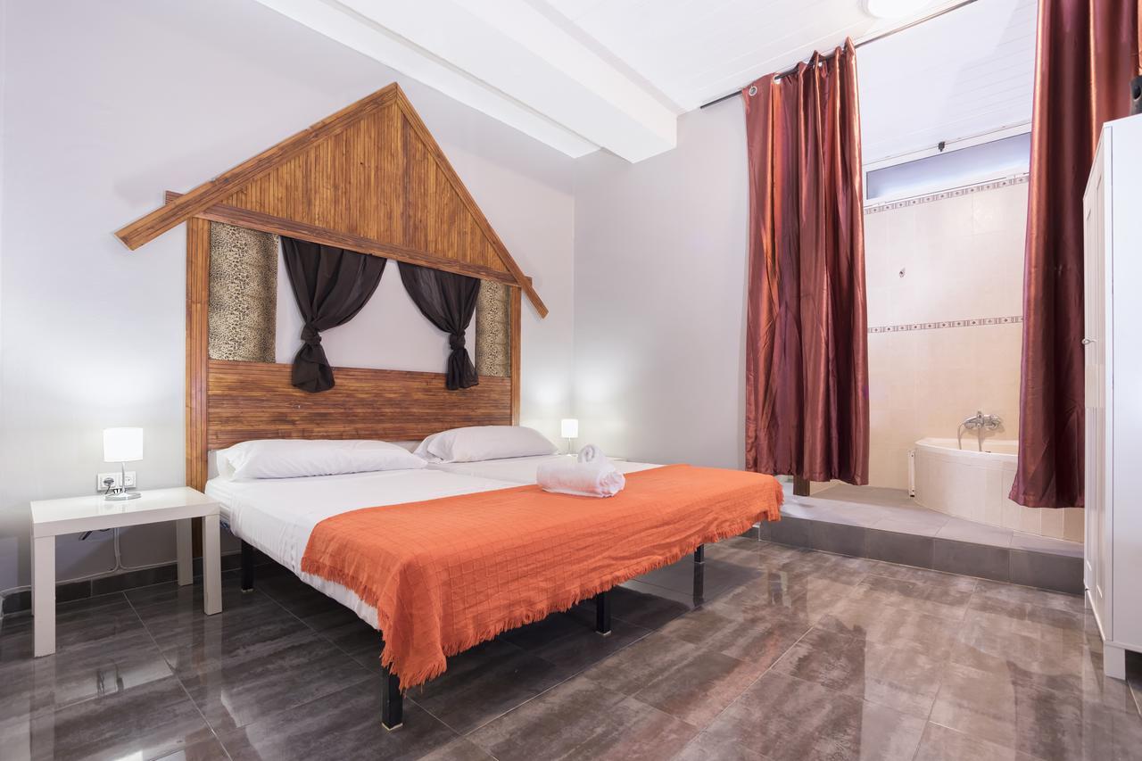 Hostal Ciudad Jardin Malaga Bagian luar foto
