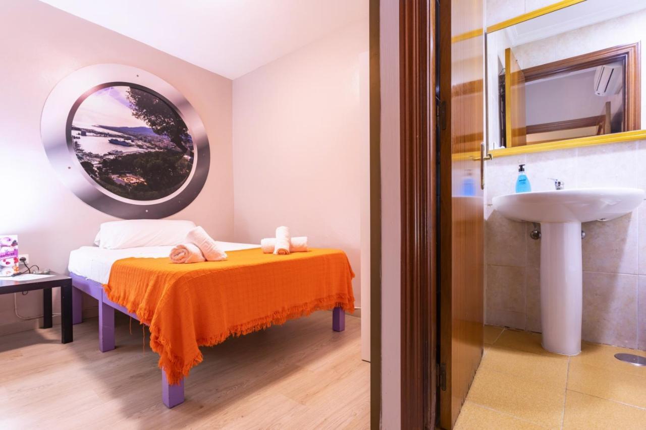 Hostal Ciudad Jardin Malaga Bagian luar foto