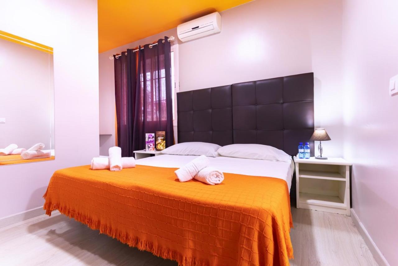 Hostal Ciudad Jardin Malaga Bagian luar foto