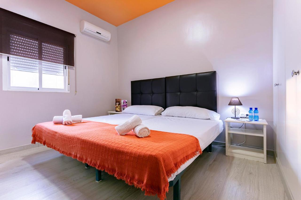 Hostal Ciudad Jardin Malaga Bagian luar foto