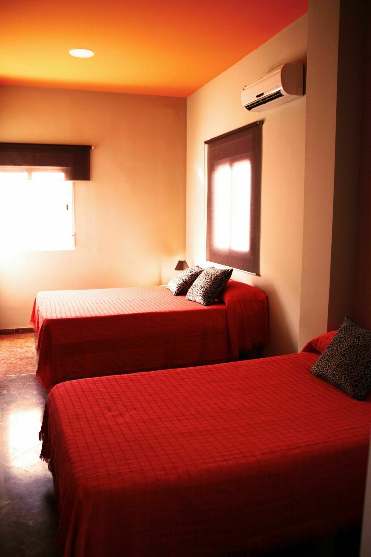 Hostal Ciudad Jardin Malaga Bagian luar foto