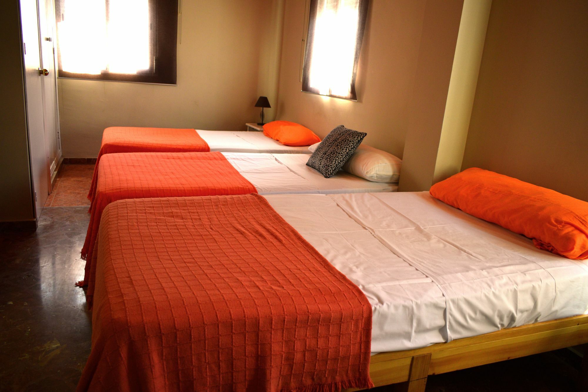 Hostal Ciudad Jardin Malaga Bagian luar foto
